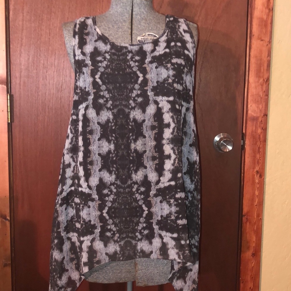 Women’s blouse